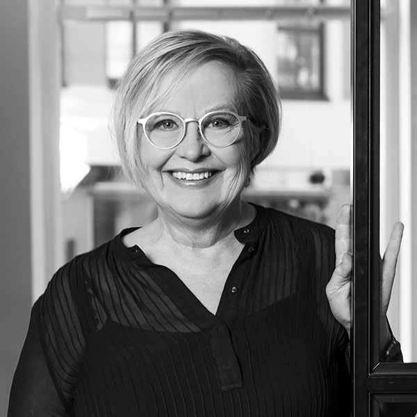 Marja Pellosniemi, kiinteistönvälittäjä LKV Helsinki Solid House