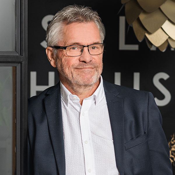 Teppo Tuijula Kiinteistönvälittäjä  Solid House