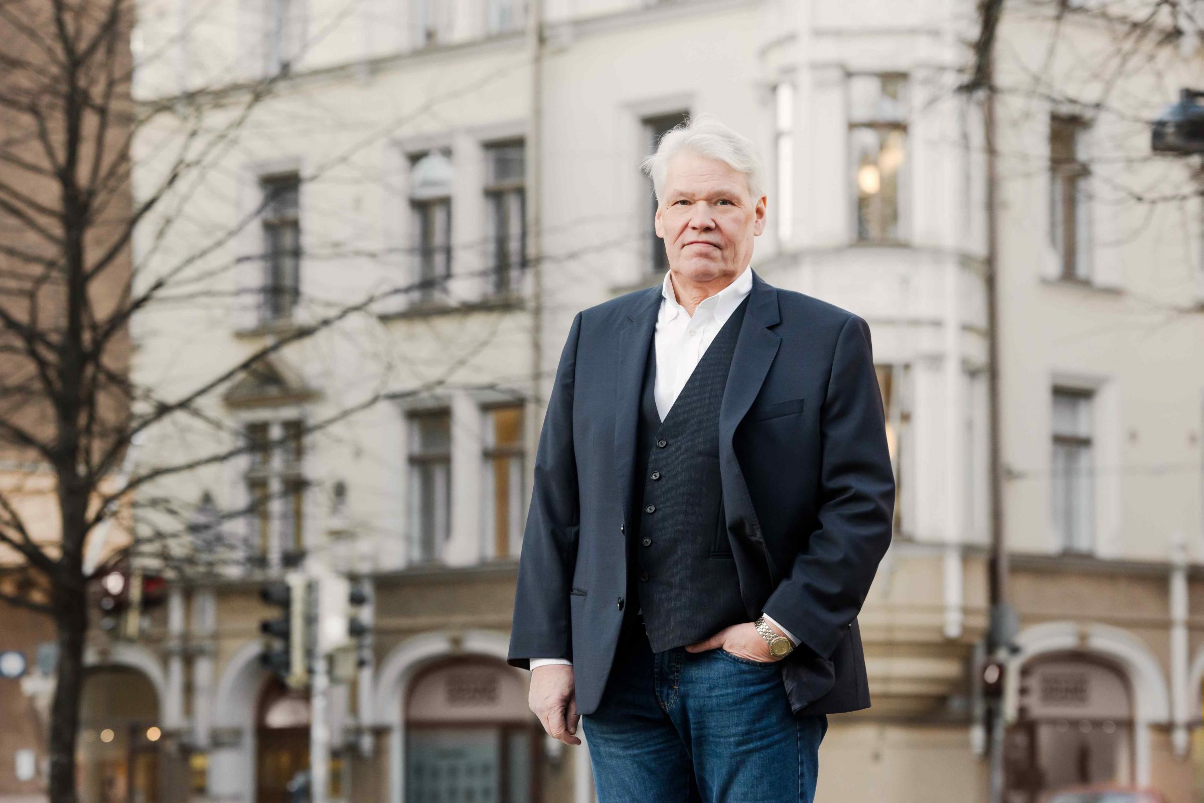 Petri Jaakkola Solid House Helsinki kiinteistönvälittäjä