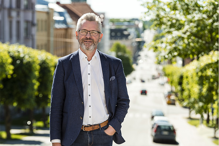 Hyvä kiinteistönvälittäjä Turussa Teppo Tuijula Solid House